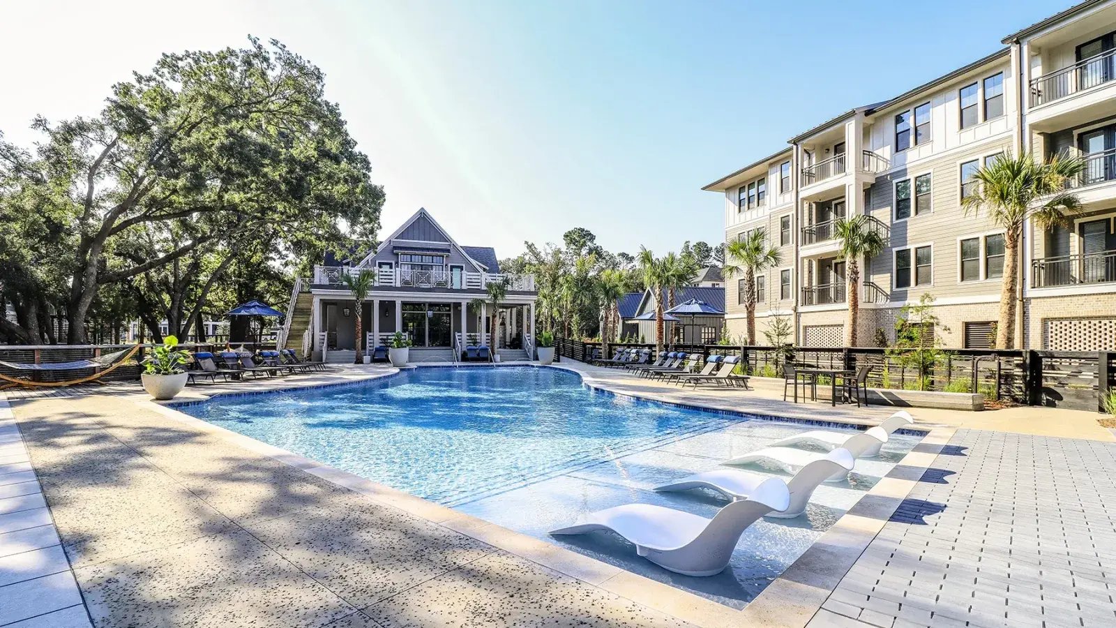 TheHenslow_Pool_02_HIGH_2025-1600x900-c-default (1)